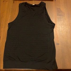 Lululemon mesh muscle tee
